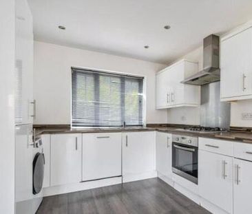 3 bedroom end of terrace house to rent - Photo 6