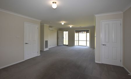 15/11 Julian Place, 2582, Yass Nsw - Photo 3