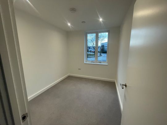 Room in a Shared Flat, Amour Court, NW10 - Photo 1