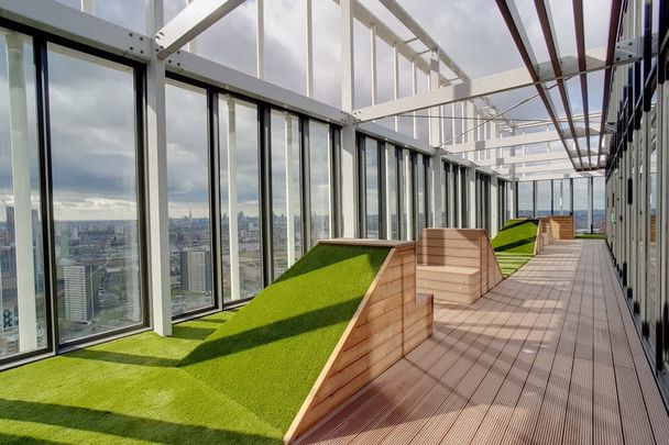 Stratosphere Twoer E15 - Photo 1