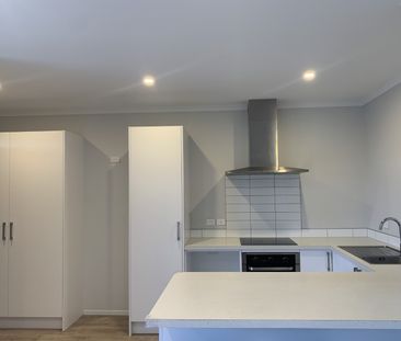 Unit 1, 71 Hobsonville Point Road, Hobsonville, Auckland - Photo 3