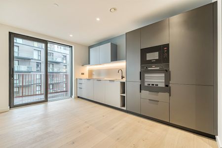 Available from Now - Studio, Furnished - Photo 5