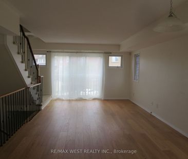 For Lease - 5615 Oscar Peterson Boulevard Unit# 8, Mississauga, Ont... - Photo 1