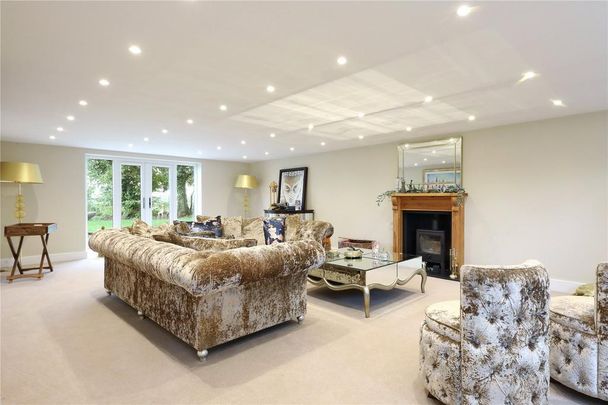 5 bedroom detached house to rent - Photo 1