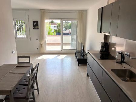 Apartamento de alquiler en Carrer Mallorca, Can Girona - Terramar - Vinyet - Photo 2