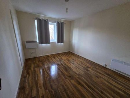 Boultwood Road, London, E6 - Photo 4