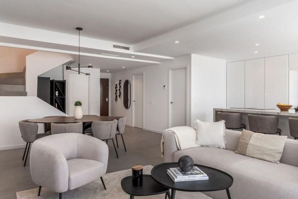 Luxury penthouse for rent in Nueva Andalucia, Spain - Foto 1