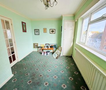 3 bedroom apartment to rent - Photo 1