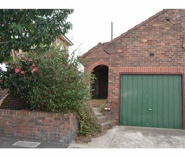 Stylish Deco Gem with Study in the Heart of Richmond Hill! - Photo 5