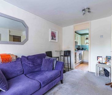 1 bed Flat for rent - Photo 3