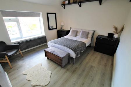 2 bedroom semi-detached house to rent - Photo 4