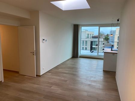 NIEUWBOUW !!! Prachtig energiezuinig (BEN - EPC 11) appartement op de 3de verdieping met autostaanplaats, gelegen op een toplocatie in het centrum van Diegem. - Photo 2
