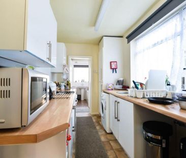 3 bedroom terraced house to rent - Photo 4