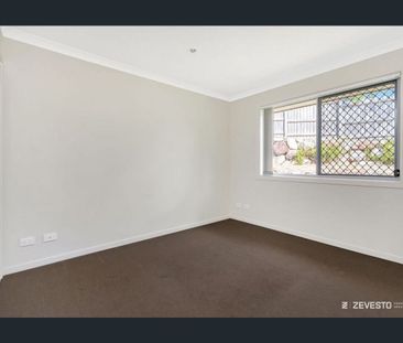 Spacious 4-Bedroom Home - Photo 2