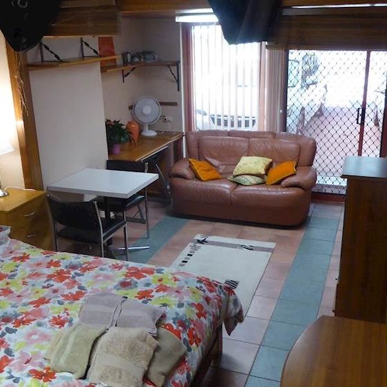 Castlecrag - Photo 1