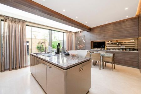 5 bedroom terraced house to rent - Photo 4