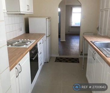 3 bedroom terraced house to rent - Photo 6