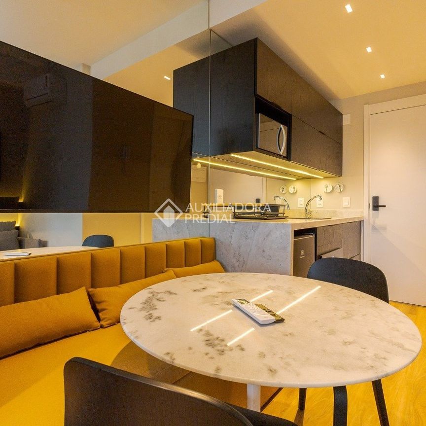 Apartamento com 1 quarto e 27m² para alugar em Rio Branco, Porto Alegre. - Foto 1