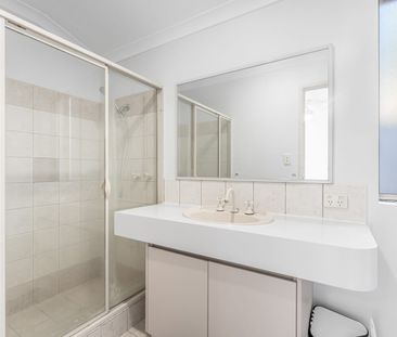 Spacious 4x2 Family Home Freshly Painted! - Photo 1