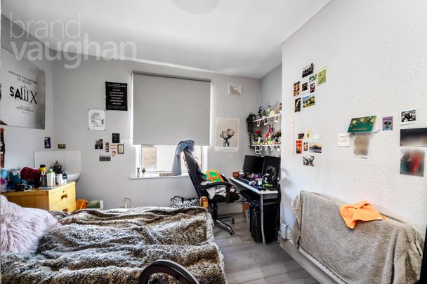 6 bedroom house to rent - Photo 1