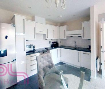 Prince Regent Road, Hounslow, TW3 - Photo 2