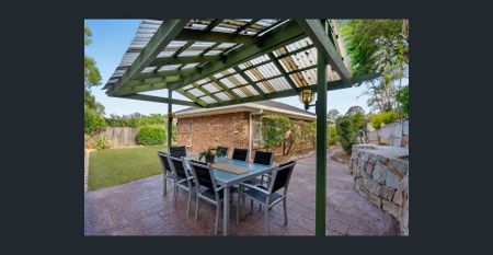 Low-Set Modern Home in Convenient Everton Hills Location - Photo 2