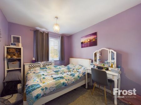 School Road, Ashford, Surrey,TW15 - Photo 4