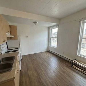 Studio Moderne Et Lumineux - Photo 2