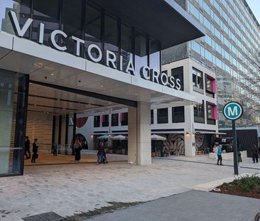 Indulge in World-Class Luxury with Stunning Harbour Views, Fully fu... - Photo 6