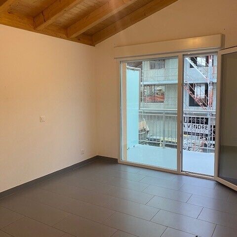 This beautiful apartment in the pretty commune of Riddes is close to the motorway and the green quietness - Photo 1