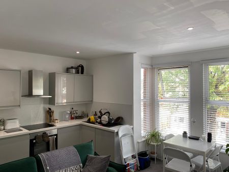 2 Bed Flat, Lowther Road, BN1 - Photo 3