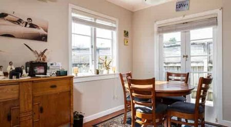 Spacious 3-Bedroom Home in Quiet Vogeltown Cul-de-Sac - Photo 2