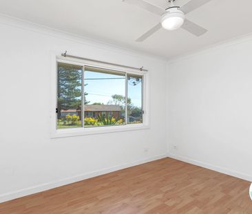 7 Alexander Avenue, Caves Beach NSW 2281 - House For Rent | Domain - Photo 2
