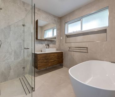 11 Saphire Rd, Morphett Vale SA 5162 - House For Rent | Domain - Photo 2