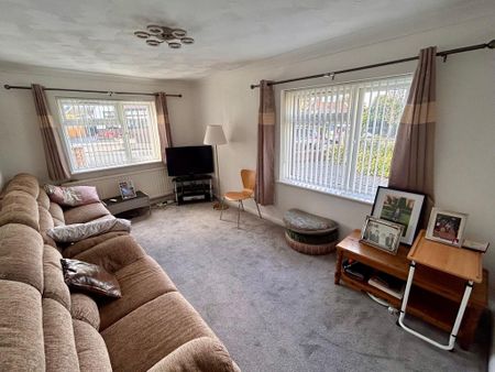 6 bedroom house of multiple occupation to rent - Photo 2