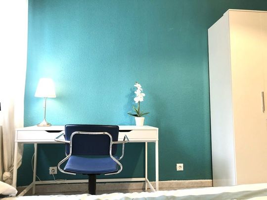 Calle de Francisco Silvela, Madrid, Community of Madrid 28028 - Photo 1