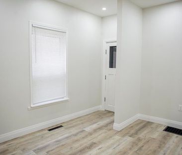 For Lease - 160 Darling Street Unit# 2, Brantford, Ontario - Photo 3