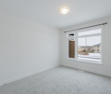 For Lease - 120 San Felice Circle, Kanata, Ontario - Photo 6