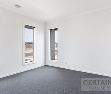 Spacious 4-Bedroom Family Home in a Great Wyndham Vale Location - Photo 6