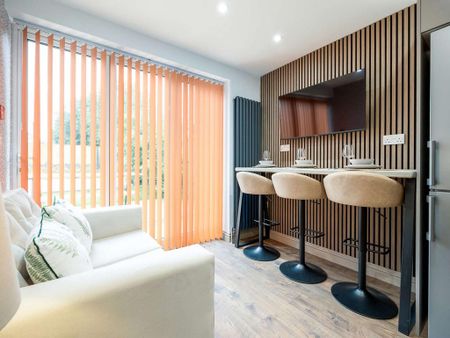 1 bedroom in a house share to rent - Photo 3