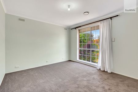 85 Fairfax Street, Albanvale VIC 3021 - House For Rent | Domain - Photo 4