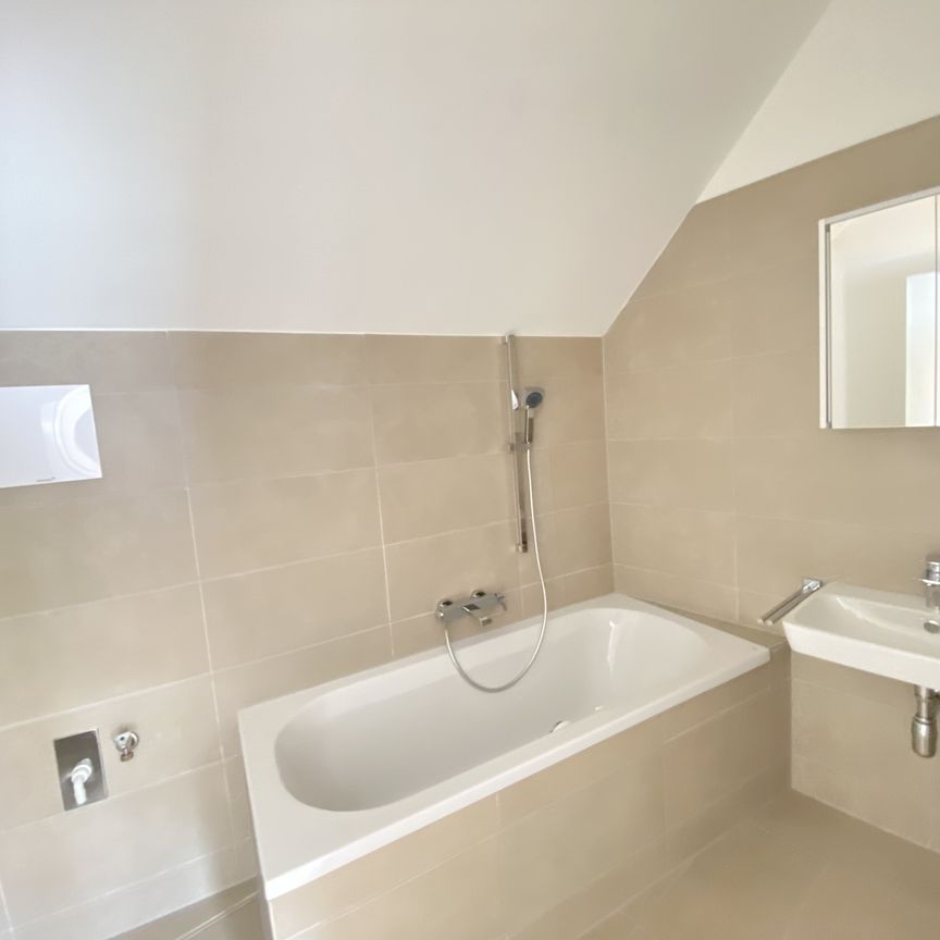 Sonnige 2 Zimmerwohnung mit Dachterrasse - 1 bedroom Apartment with terrace TRAUM ERSTBEZUG - Foto 1