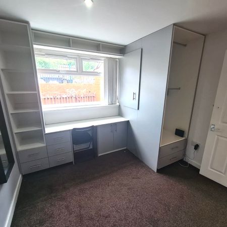 1 Bed - 55 Woodsley Road (GF), Hyde Park, Leeds - LS6 1SB - Student/Professional - Photo 3