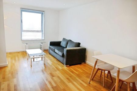 1 bedroom flat to rent - Photo 2