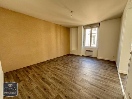 Location Appartement 2 pièces 48m² BUZANCAIS 36500 - Photo 3