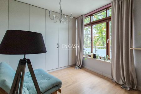 Przestronny 3-pokojowy apartament przy Łazienkach - Zdjęcie 2