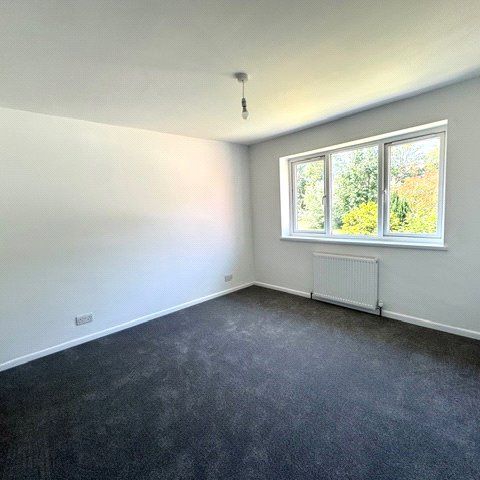 3 bedroom house to rent Somerset Avenue, Southampton, SO18 - Photo 1