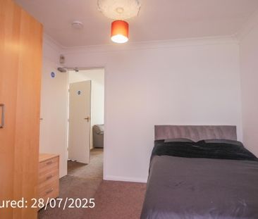 37 Eastfield Crescent - Photo 6