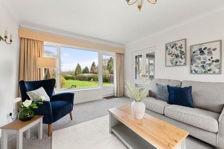 4 bedroom detached house to rent - Photo 2