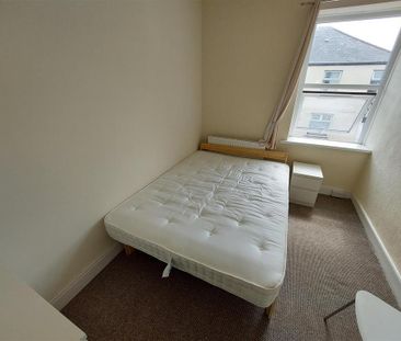 6 bedroom house to rent - Photo 4